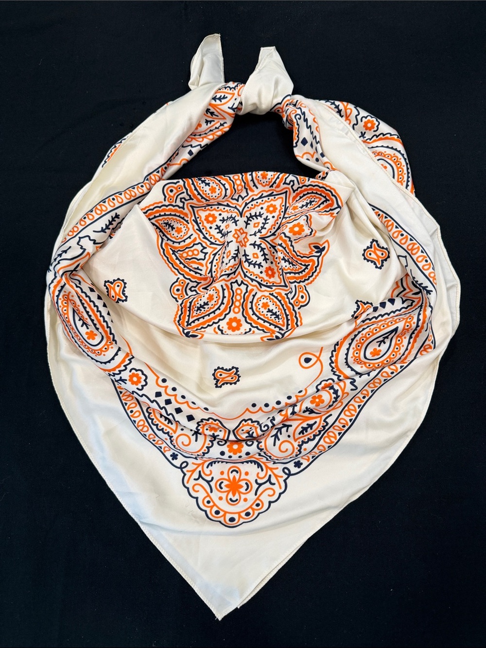 GAP 100% RECYCLED POLYESTER  PAISLEY BANDANA PRINT SCARF IN IVORY, ORANGE & NAVY